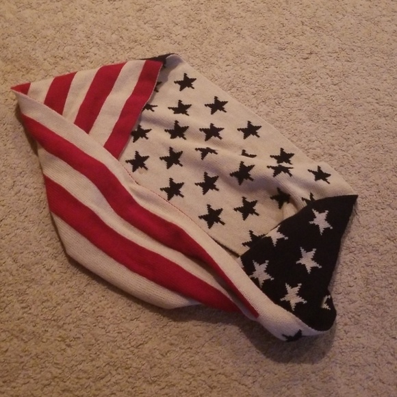 American Flag Circle Scarf - Picture 3 of 5